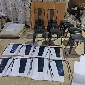 Sillas <span class=keywords><strong>de</strong></span> café Bistro apilables modernas industriales <span class=keywords><strong>de</strong></span> bajo <span class=keywords><strong>precio</strong></span> sillas <span class=keywords><strong>de</strong></span> comedor <span class=keywords><strong>de</strong></span> hierro <span class=keywords><strong>de</strong></span> Metal fuerte con respaldo alto para exteriores - Product Image 4