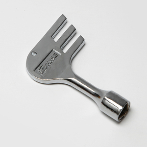 Pièces d'<span class=keywords><strong>ascenseur</strong></span> Jiangnan Fast Sanyo : Clé triangulaire à serrure ouverte pour hôtel - Product Image 1