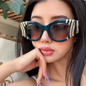 Kacamata hitam mata kucing transparan super besar wanita penjualan terbaik Tiongkok kacamata trendi nuansa mewah untuk wanita