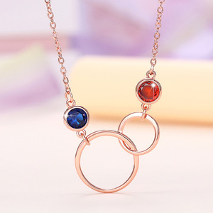 Collana con pendente geometrico placcato oro rosa con pietre di zirconia cubica per le donne, gioielli regalo alla moda da indossare tutti i giorni - Product Image 1