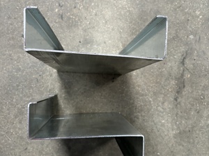 <span class=keywords><strong>Machine</strong></span> de fabrication de profilés en acier structurel CZ entièrement automatique contrôlée par PLC avec moteur haute puissance et roulement pour les poutres de toit - Product Image 2