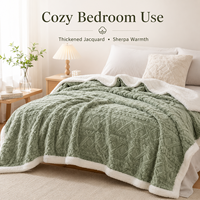 Manta Doble Moderna de Terciopelo Jacquard Grueso Multicolor, Ideal para Siestas en la Oficina o como Ropa de Cama Cálida