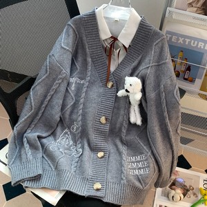 Mignon ours col en v Cardigan <span class=keywords><strong>pull</strong></span> pour femmes automne-hiver ample épaissi grande taille <span class=keywords><strong>pull</strong></span> brodé paresseux tricot <span class=keywords><strong>manteau</strong></span> - Product Image 4