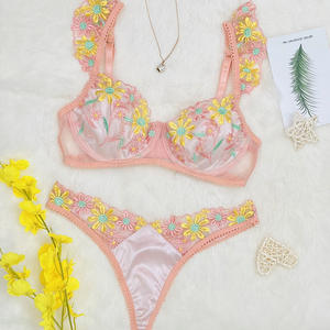 Комплект женского прозрачного нижнего белья из 2 предметов с цветочной вышивкой - Product Image 5