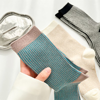 Chaussettes mi-mollet vintage à fines rayures verticales pour femme, en fil lurex pailleté, avec blocs de couleur, bordure de cheville, douces, polyvalentes et empilables