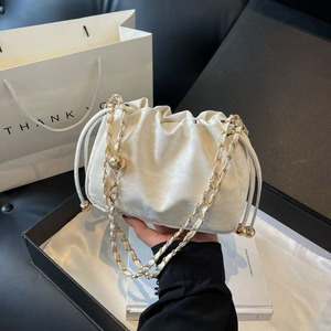 Sac à cordon plissé en cuir PU poignée supérieure convertible et sac à main à bandoulière pour femme - Product Image 2