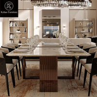 Meubles modernes Salle à manger avec 8 chaises Table à manger de luxe avec plateau en marbre et base en acier inoxydable doré