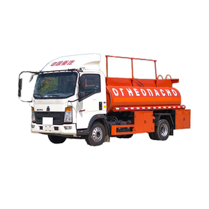 Nouveau moteur diesel de camions de réservoir d'huile du fabricant Volume 5001-10000L de camion de réservoir d'huile de HOWO - Product Image 1