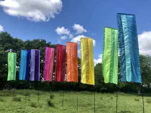 Оптовая продажа на заказ флаг открытый большой летающий декоративный красочный баннер <span class=keywords><strong>Bali</strong></span> Festival Flag - Product Image 2