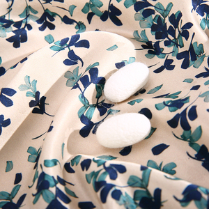 21.5MM Soie <span class=keywords><strong>vert</strong></span> menthe coton <span class=keywords><strong>satin</strong></span> tissu en soie d'impression d'écran en soie tissu - Product Image 1