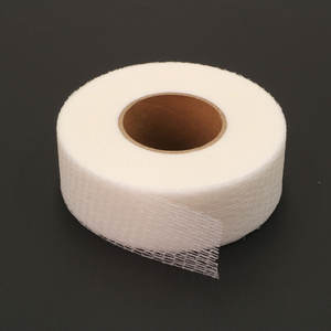 Ruban d'ourlet double face Ruban de fusion de <span class=keywords><strong>tissu</strong></span> thermocollant Ruban adhésif en fer pour ourlet, couture, doublure en <span class=keywords><strong>tissu</strong></span> non tissé - Product Image 1