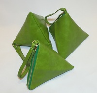 Sac à monnaie Portable en similicuir pour femmes avec poignée dames mode Mini pochette de maquillage pyramidale Pu Triangle sac cosmétique