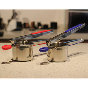 Presse-purée en acier inoxydable WELLWAY pour pommes de terre consistantes Presse-purée en métal - Product Image 6