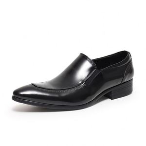 Chaussures de soirée et de mariage luxueuses et respirantes avec propriétés antidérapantes pour hommes, idéales pour les tenues de bureau formelles - Product Image 2