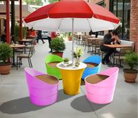 Ensemble de table et chaises de salle à manger d'extérieur en plastique PP moderne pour salon, jardin et hôtel, 4 chaises