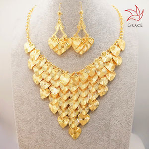 بيع بالجملة طقم قلادة هندية مطلية بالذهب من دبي على شكل قطرة مجوهرات لامعة على الموضة طقم كوندان لحفلات الزفاف - Product Image 4