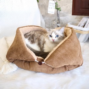 Cama con cojín para mascotas compacta sostenible de dos caras disponible nueva cama única de lujo divertida y estética Premium para perros y gatos - Product Image 3
