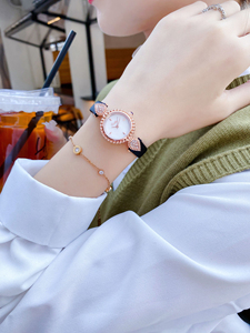 <span class=keywords><strong>Reloj</strong></span> de Cuarzo para Mujer Scottie 9609 con Correa de Cuero Elástica Impermeable y Hebilla, Caja de Regalo, a la Moda - Product Image 4