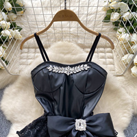 Haute Couture Petite Robe pour Femmes Taille Minceur Arc Dentelle Halter Robe de Soirée