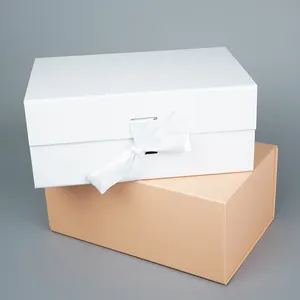 थोक फैक्टरी चुंबकीय फोल्डिंग बॉक्स कस्टम लोगो रिबन हैंडल लक्जरी पैकेजिंग फोल्डिंग बॉक्स