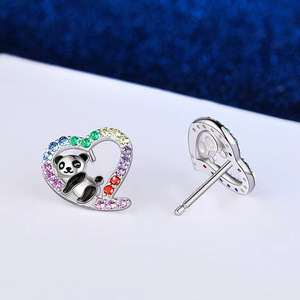 Orecchini a Perno in Resina a Forma di Panda per Donne, Accessori per Orecchie Trendy con Animali Cartoon, Regalo per Uso Quotidiano - Product Image 2