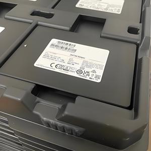 SSD de Alto Rendimiento pm893 de 7.68 TB para Servidor Empresarial, Intensivo en Escritura, Actualización para Carga de Trabajo de IA, MZ7L33T8HBLT-00A07 - Product Image 3