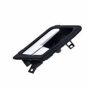 Manija de puerta interior Geely 15GC7 de material ABS para coches de la serie Geely - Product Image 1