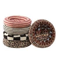 Coussin rond pour animaux de compagnie à imprimé léopard, flocon de neige et carreaux de Noël, avec fond antidérapant, lit doux et chaud pour chien, lit personnalisé pour lapin et chat