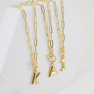 Collar de Cadena Larga con Eslabones Tipo Clip, Chapado en Oro de 18K, con Colgante Personalizado de Letra Mayúscula del Alfabeto (26 Letras Disponibles) - Product Image 2