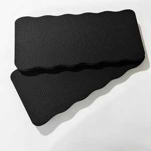 Vente en gros d'agenouillés écologiques de marque privée en caoutchouc souple imprimé en plastique <span class=keywords><strong>pour</strong></span> le jardin Eva Work Kneeler Tool Memory Foam Yoga Kneeling Pad - Product Image 1