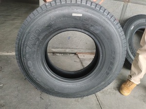 Pneus de camion lourds de haute qualité, neufs, fabriqués en Chine, 315/70R22.5 CM958, radiaux, remplacement/réparation - Product Image 4
