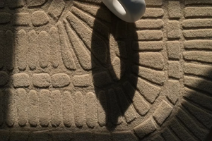 Tapis en laine Rea Grid avec 100% de laine, taille personnalisée disponible, toucher doux, tapis en laine à grille - Product Image 4