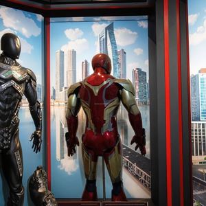 Costume Robot Personalizzabile Iron Man Mark 85 per Adulti, Tuta da Supereroe Ispirata a Film e Serie TV, Ideale per Halloween e Cosplay - Product Image 4