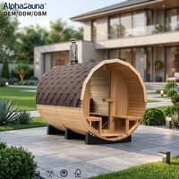 Sauna extérieur traditionnel pour 4 à 6 personnes, design en forme de baril avec porche en bardeaux d'asphalte, chauffage au bois, spa de jardin pour villa