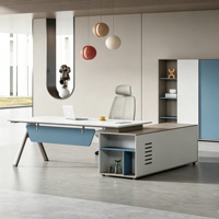 Ensemble de bureau et chaise de direction moderne, table de direction minimaliste italienne, poste de travail élégant pour patron, mobilier de bureau pour salle de direction