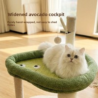 Arbre à gratter pour chat en sisal en forme de grenouille de dessin animé avec perchoir surélevé en peluche, jouet boule en peluche suspendue et boules de sisal empilées