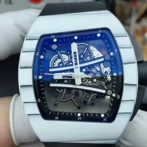 Reloj deportivo de lujo para hombre de alta calidad con diseño hueco de fibra de carbono y movimiento mecánico automático - Product Image 1