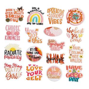 Nuevo Parche Termoadhesivo Bordado con Palabras Motivadoras de Colores Primaverales, 'Good Day Good Vibes', para Decoración de Ropa y Sombreros de Niños, Regalo - Product Image 1