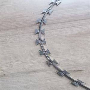 Alambre de Hierro Galvanizado por Inmersión en Caliente, Alambre de Púas Tipo <span class=keywords><strong>Concertina</strong></span> BTO-22 BTO-30, Cuchillas para Seguridad en Prisiones, Aeropuertos y Fronteras, Anti-Escalada - Product Image 6