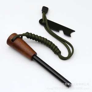 Allume-feu en magnésium avec manche en bois 10100, outil de survie pour le camping et les activités de plein air, étanche et résistant au vent - Product Image 3