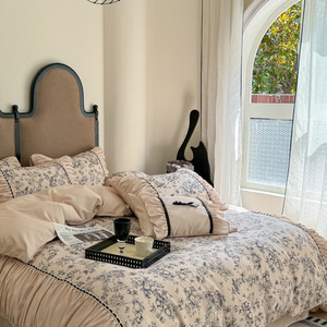 Ensemble de housse de couette à volants floraux 4 pièces, literie en coton lavé, style vintage français, housse de couette beige douce pour la décoration de la maison - Product Image 1