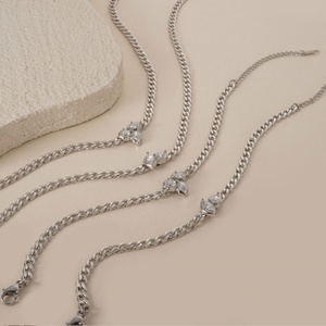 Collar Clásico de Cadena de Eslabones Chapado en Oro Hipoalergénico y Resistente al Deslustre con Diamante Cultivado en Laboratorio para Mujer - Product Image 2