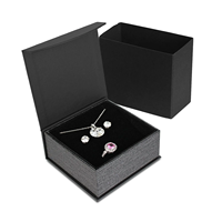 Mini boîte de papier pliante de luxe Logo personnalisé couleur carré couvercle magnétique Kraft matériel UV bijoux coffrets cadeaux ruban présent