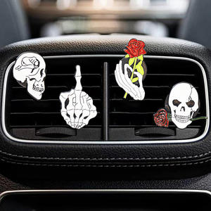 Clip de parfum pour bouche d'aération de voiture de style Halloween désodorisant Cool Skull Design décoration de désodorisant de voiture en alliage - Product Image 1