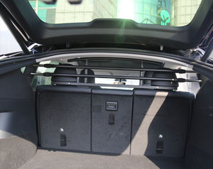 Barrera para Mascotas en Oferta, Barrera de Seguridad para Perros, Barrera de Acero Inoxidable para Autos, Accesorios, Puerta Divisoria para Tesla Modelo Y - Product Image 2