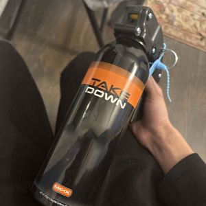 Spray de Defensa Personal Instantáneo con Pulverizador de Niebla y Agarre Ergonómico para Preparación en Encuentros Críticos - Product Image 1