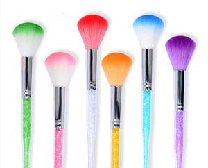 Brosse à ongles à long manche en plastique avec fibres artificielles et design cristal, lot de 10 pour maquillage et soins des ongles - Product Image 1
