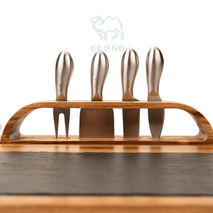 Juego de tabla de cortar de queso de bambú con cubiertos Juego de cuchillos de tabla de queso con mango de madera de bambú - Product Image 4