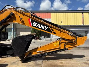 Excavatrice Sany SY215C d'occasion, 21,5 tonnes, de taille moyenne, pour travaux de construction et d'exploitation minière. - Product Image 3