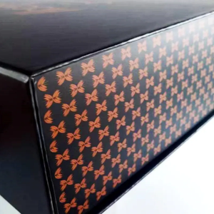 กล่องของขวัญหรูหราขนาดใหญ่กล่องค่าจัดส่งกล่องพับได้พร้อมปั๊มโลโก้ตามสั่ง - Product Image 6